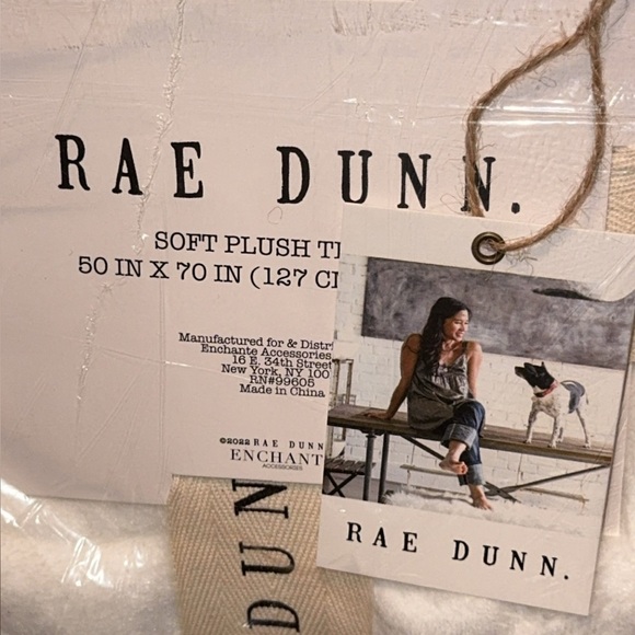 NWT Rae Dunn Spring/Easter Soft Plush Throw Blanket 50x70 EGGSTRA CUTE bunnies - Picture 2 of 3